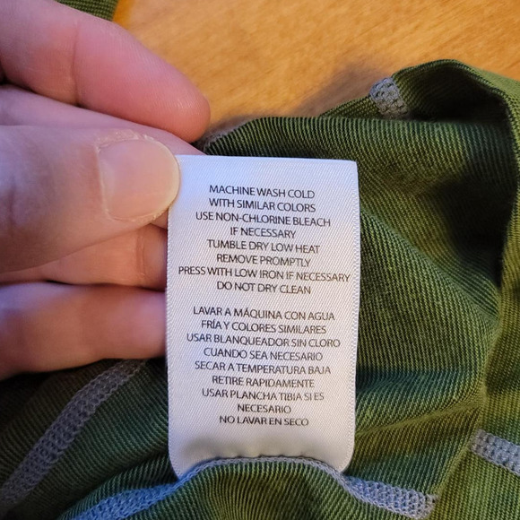 Pre-Loved Cloudveil 1/4 zip Pullover Women Medium - Picture 6 of 7